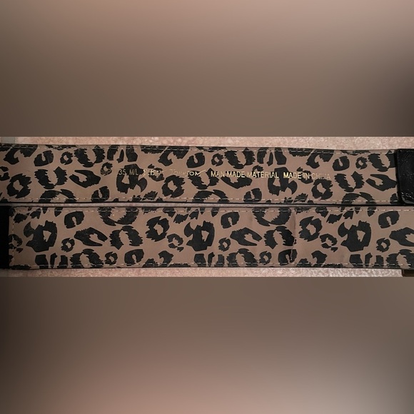 Betsy Johnson black/tan animal print belt with gold clasp and elastic back; 40” - Picture 2 of 4